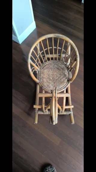 Balancín de ratán para niños