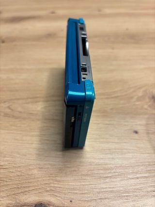 Nintendo 3DS Blu + Caricatore originale + Scheda SD 2GB