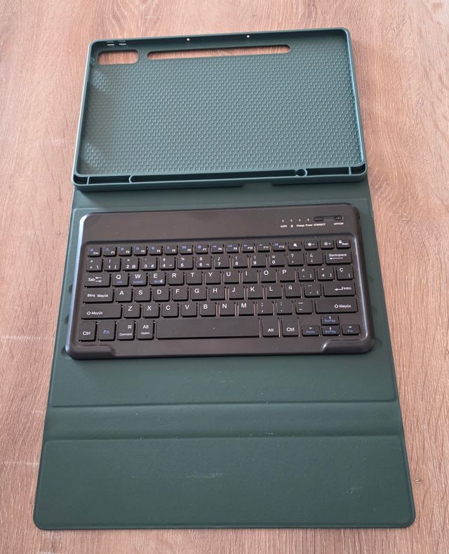 Funda y Teclado Lenovo P12