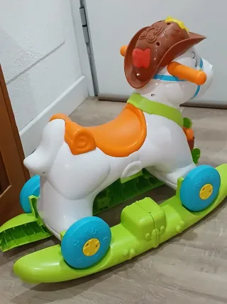 Caballo balancín correpasillos con luces y sonido