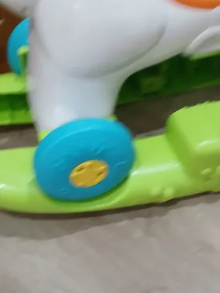 Caballo balancín correpasillos con luces y sonido