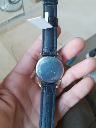 Reloj CYMA Clásico Dorado Correa Negra 1943 ww11