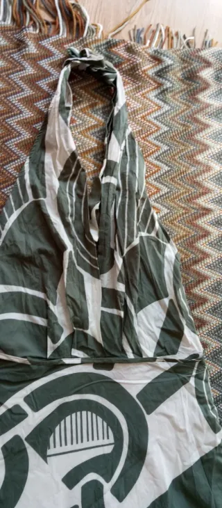 Vestido de verano verde y blanco