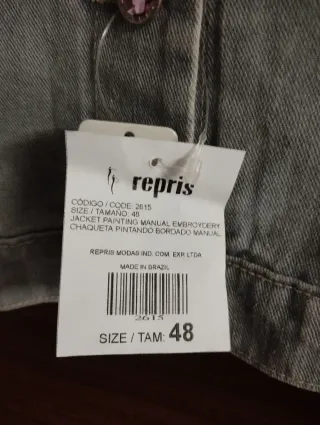 Chaqueta vaquera bordada flores