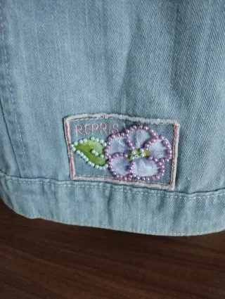 Chaqueta vaquera bordada flores