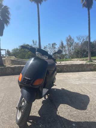 Zip 49cc Scooter Negra
