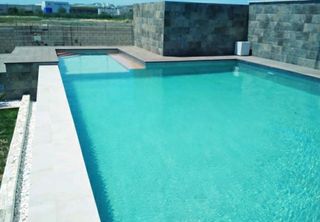 construcción y mantenimiento de piscinas