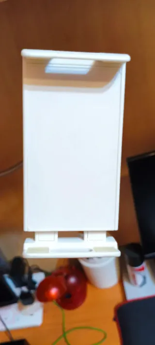 Supporto universale per tablet e smartphone