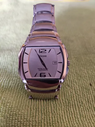 Reloj Pulsar Unisex Plata y Blanco