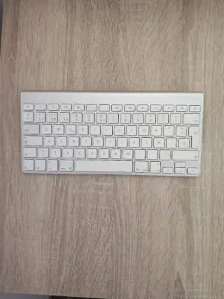 Teclado Inalámbrico Apple Plata
