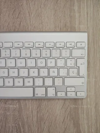 Teclado Inalámbrico Apple Plata