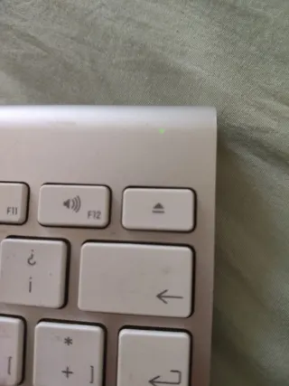 Teclado Inalámbrico Apple Plata