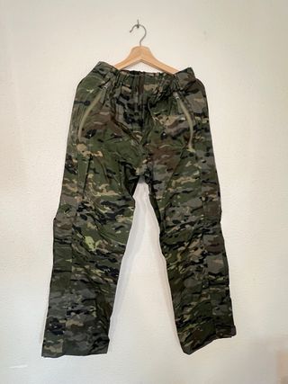 Traje de tormenta pixelado BOSCOSO