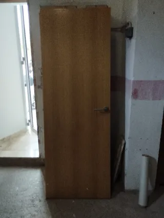 4 Puertas de Madera de 72 x 2,03 altas con manilla