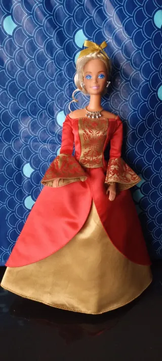 Barbie Vintage in Rosso e Oro