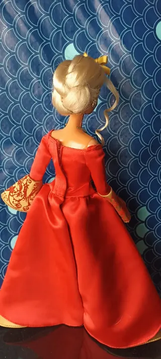 Barbie Vintage in Rosso e Oro