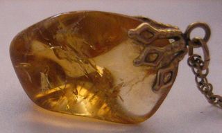 Collar Oro de 12kt con colgante ámbar - es vintage