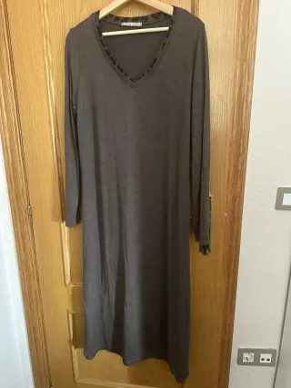 Vestido marrón manga larga
