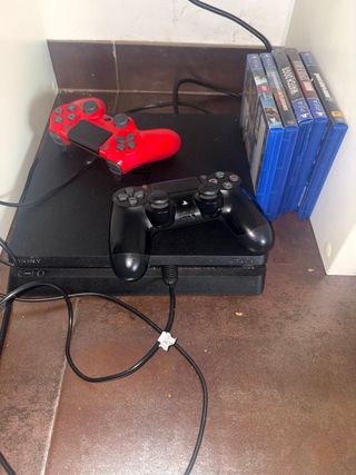Consola PS4 Sony + 2 Mandos + 8 juegos