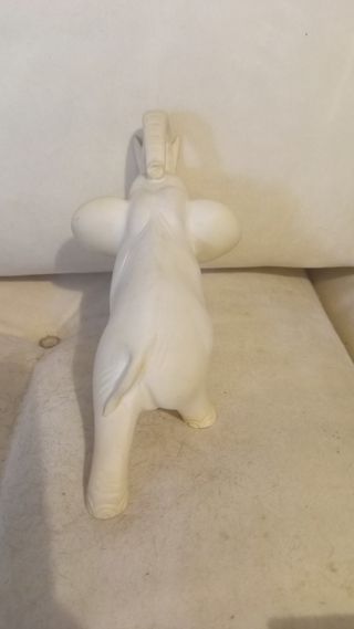 Elefante in polvere di alabastro