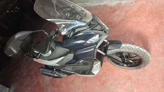 Aprilia SR GT 125 Scooter Automática Negra
