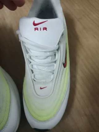 Nike Air Max Verdes y Blancas