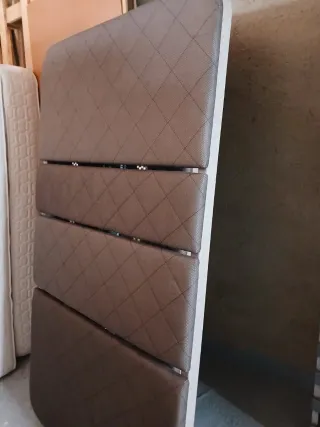 Colchón viscoelástico y base tapizada