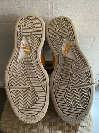 Nike Huarache Lakers Morado Blanco Amarillo