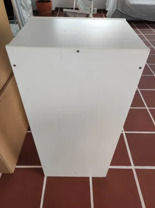 Cajonera escalonada blanca