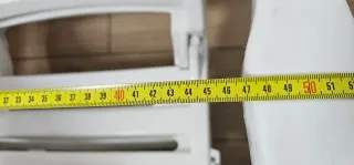 URGE Silla plegable de resina con apoyabrazo