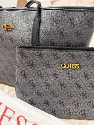 Bolso Guess gris con monedero