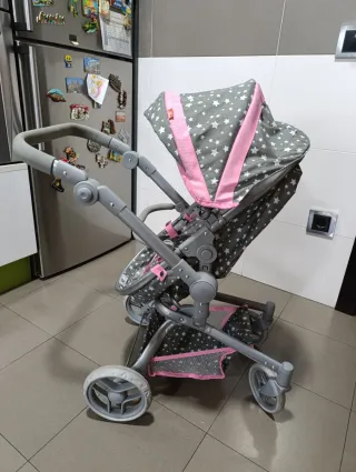 Carrito de muñecas gris con estrellas