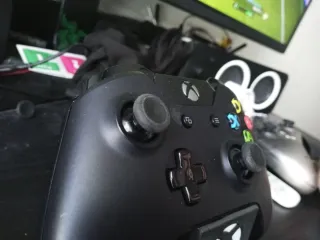 Controller Xbox One Nero