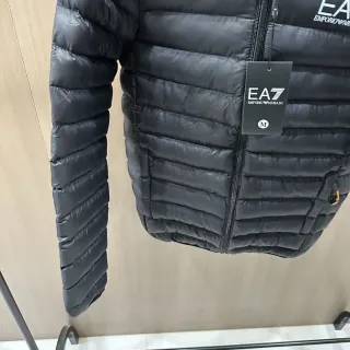 Chaqueta Emporio Armani EA7 Negra Talla M