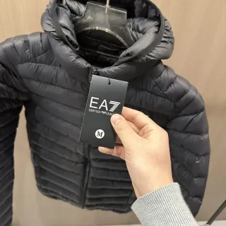 Chaqueta Emporio Armani EA7 Negra Talla M