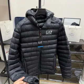 Chaqueta Emporio Armani EA7 Negra Talla M