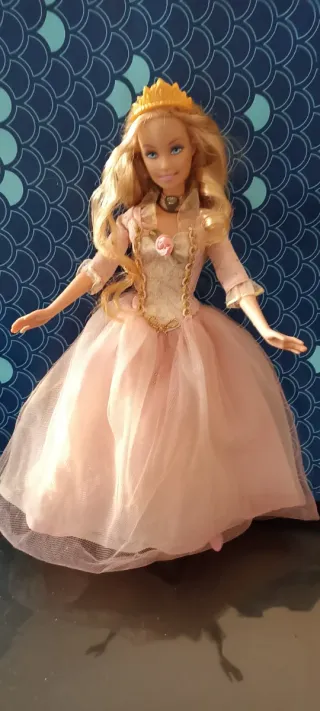 Barbie Principessa Anneliese in ottime condizioni, canta in spagnolo