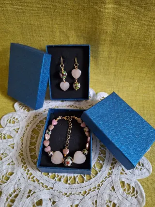 Braccialetto cuori pietra naturale e cloisonné