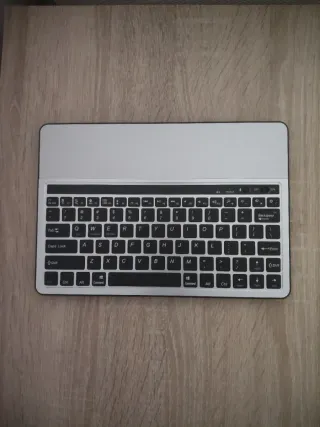 Teclado Inalámbrico Bluetooth Plata/Negro