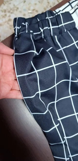 Pantalón cuadros blanco y negro