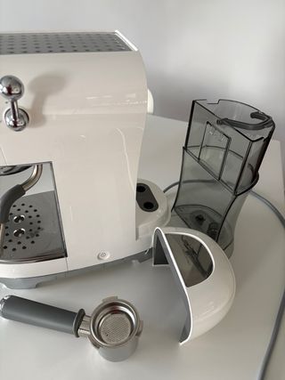 Cafetera Espresso Smeg Blanca