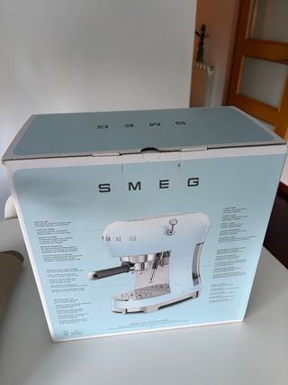 Cafetera Espresso Smeg Blanca
