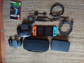 Nintendo Switch (v2) + Pro Controller (prezzo negoziabile)