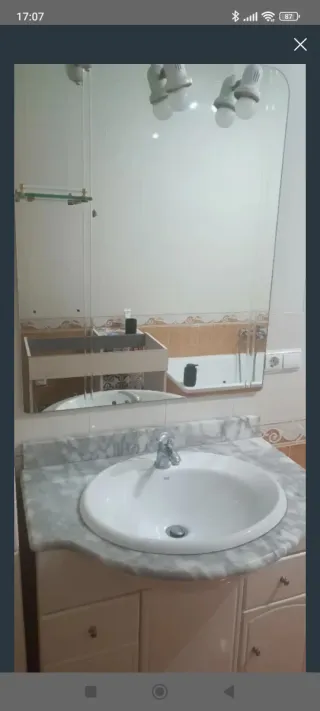 Mueble baño lavabo y espejo. No negociable