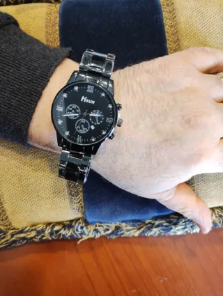 NUOVO ..Orologio da polso nero e argento