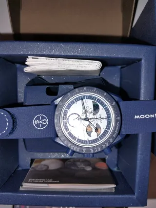 Omega x Swatch MoonSwatch Snoopy