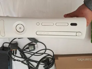 Xbox 360 + Call of Duty Modern Warfare 2