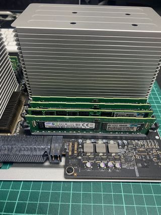 MacPro  Workstation • 80GB RAM • 10GbE • 7T
