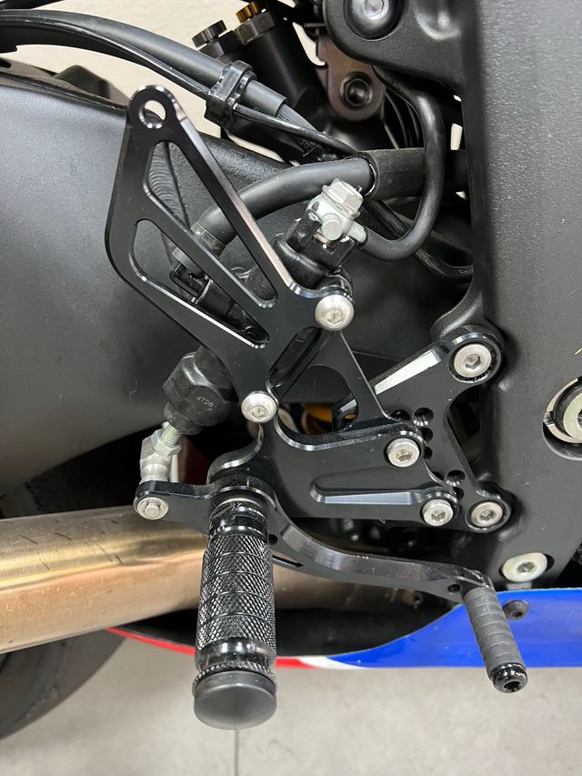 Kawasaki ZX6R 2025
