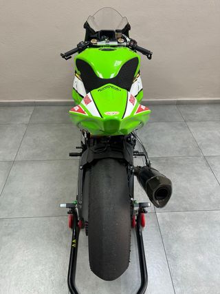 Kawasaki ZX6R 2025